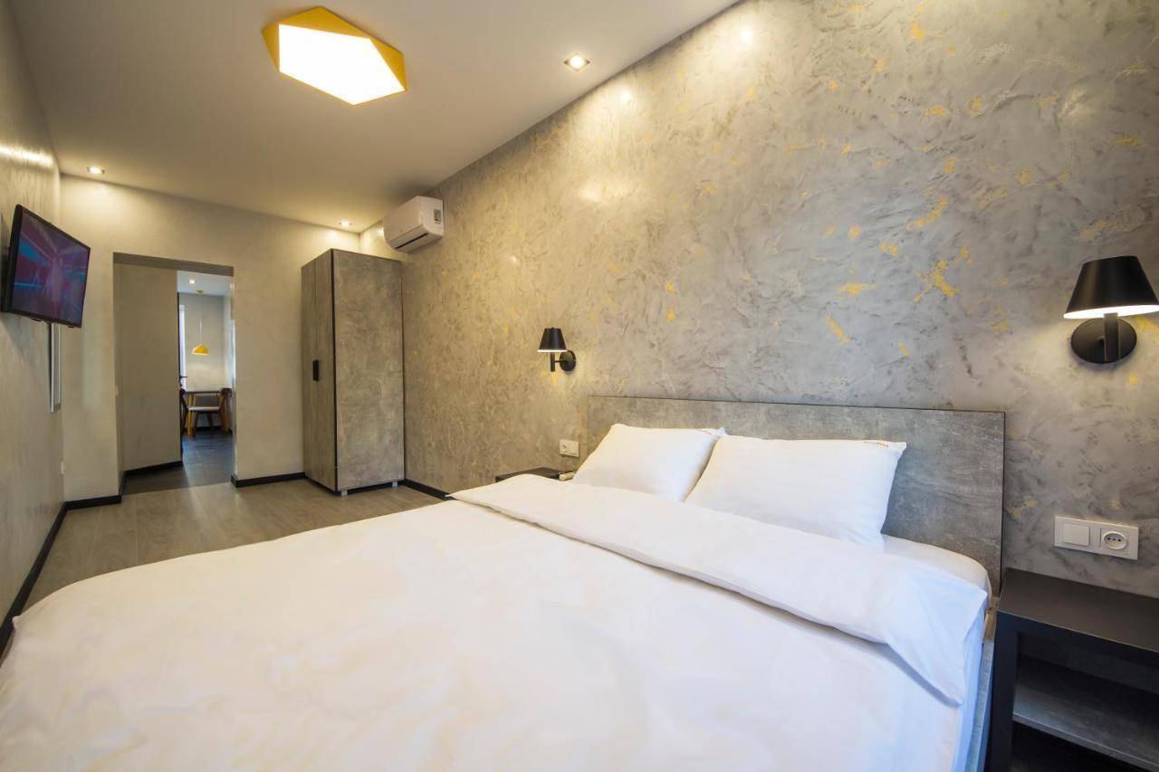 Apartments Near Parus Business Centre Kyiv Exterior photo
